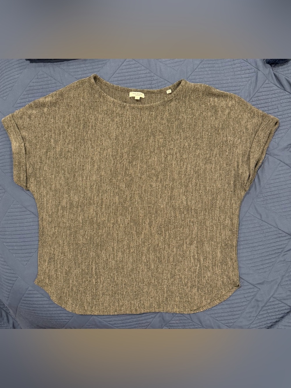 Max Studio Green Short Sleeve Knit Top